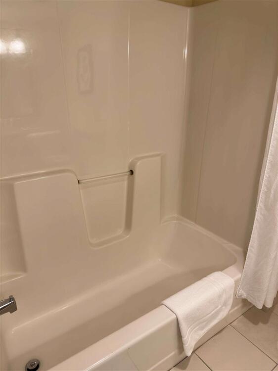 Foto de una habitación de Hotel Country Inn &amp;amp; Suites by Radisson, Macedonia, OH