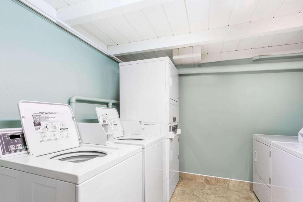Bathroom – Hotel Travelodge by Wyndham Fairfield/Napa Valley