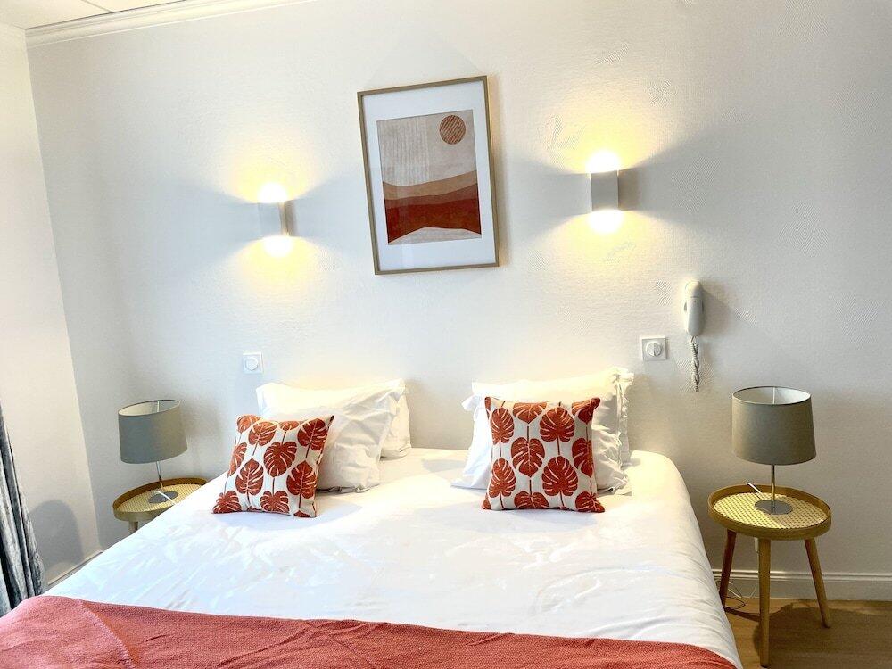 Foto de una habitación de Hôtel Porte Mars Reims Gare Centre