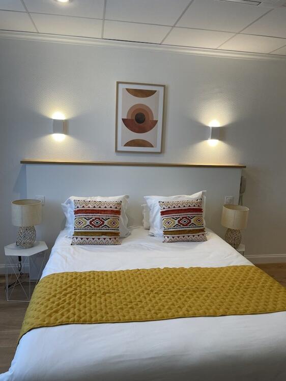 Foto de una habitación de Hôtel Porte Mars Reims Gare Centre
