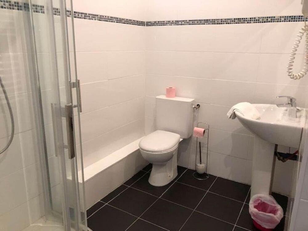 Foto del baño de Hôtel Le Saint Patrice