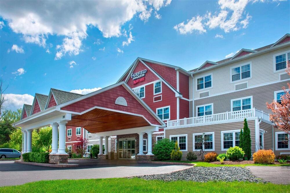Foto del exterior de Hotel Fairfield Inn &amp;amp; Suites by Marriott Great Barrington Lenox/Berkshires