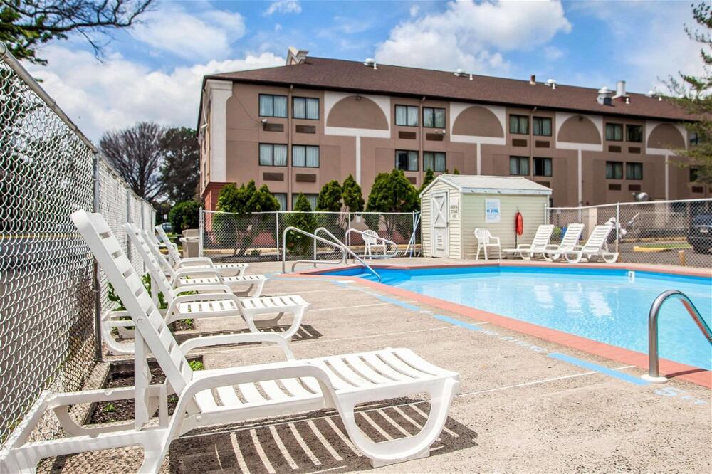 Foto del exterior de Hotel Comfort Inn Feasterville - Trevose