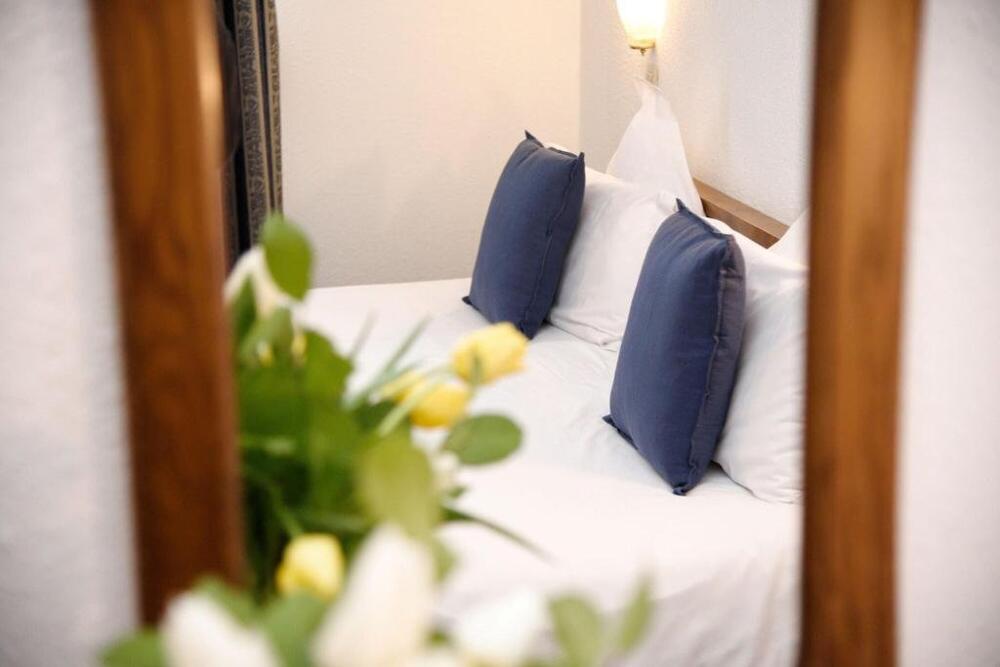 Foto de una habitación de Hôtel Deybach