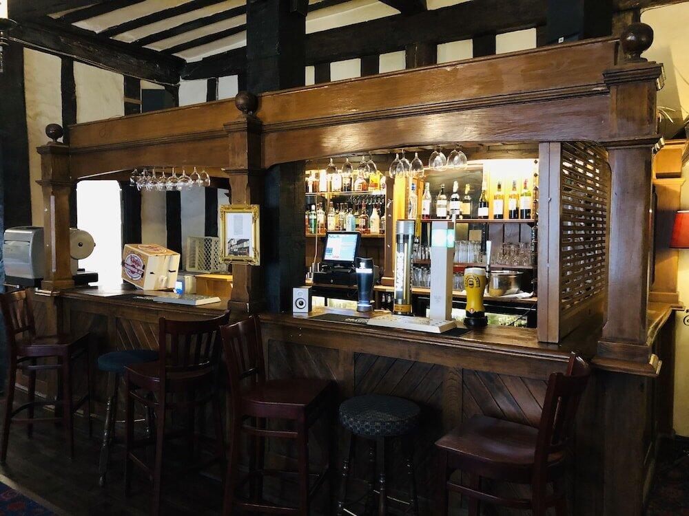 Foto de restauración de Brook Red Lion Hotel