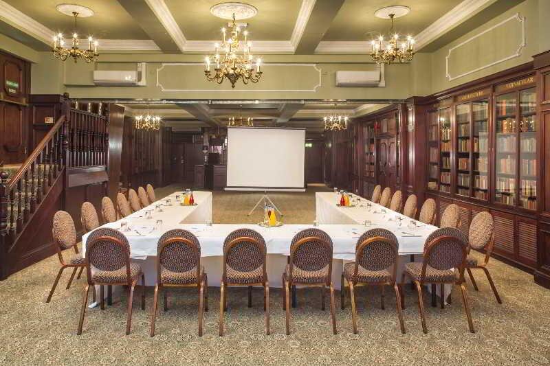 Photo – The Imperial Crown Hotel