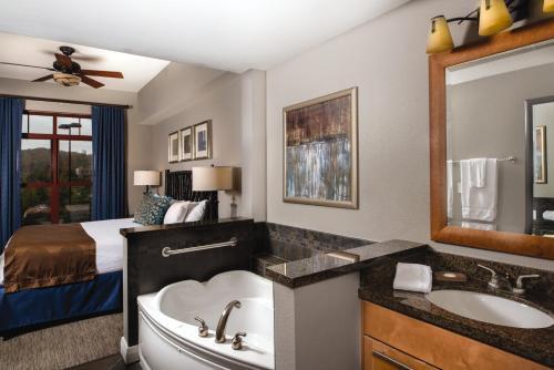 Foto del baño de Hotel Club Wyndham Great Smokies Lodge
