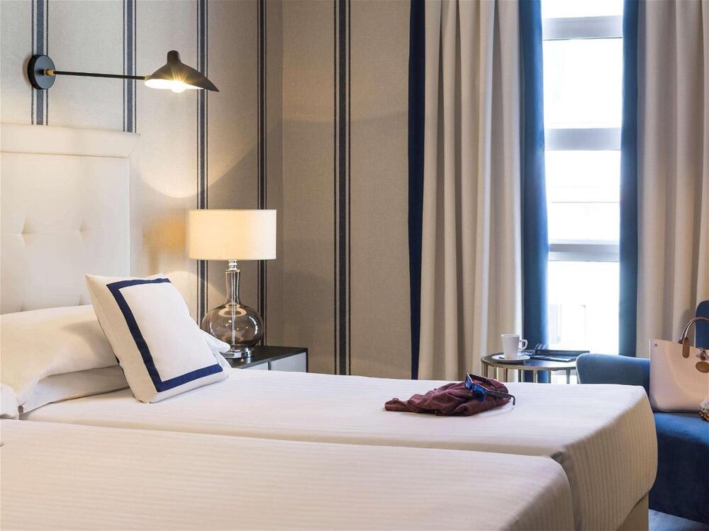 Foto de una habitación de Hotel Mercure Jardines de Albia
