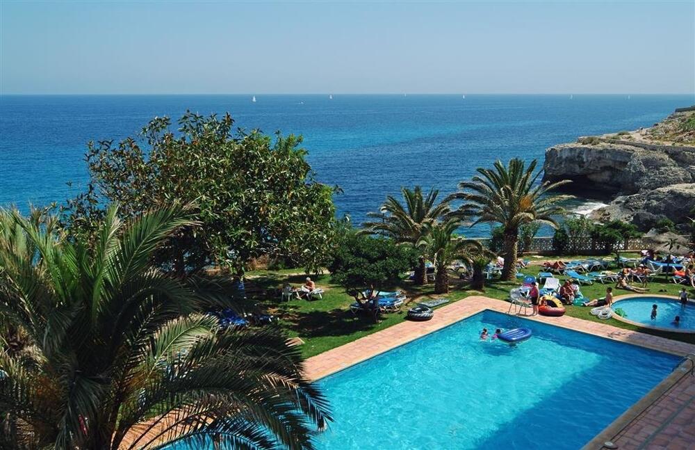 Foto general de Hotel AluaSun Cala Antena - All Inclusive