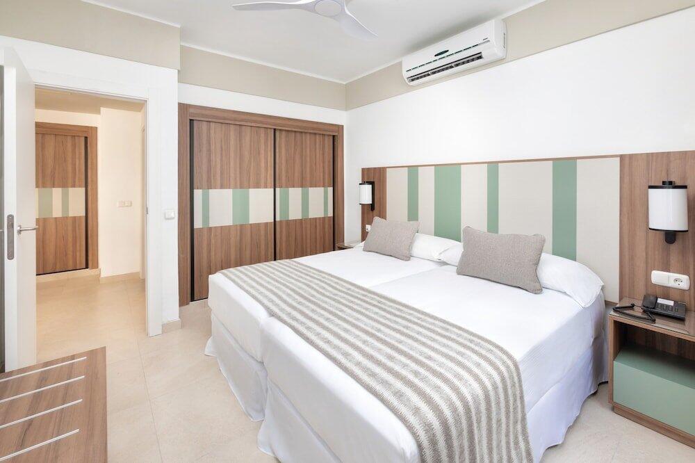Foto de una habitación de Hotel Riu Paraiso Lanzarote - All Inclusive