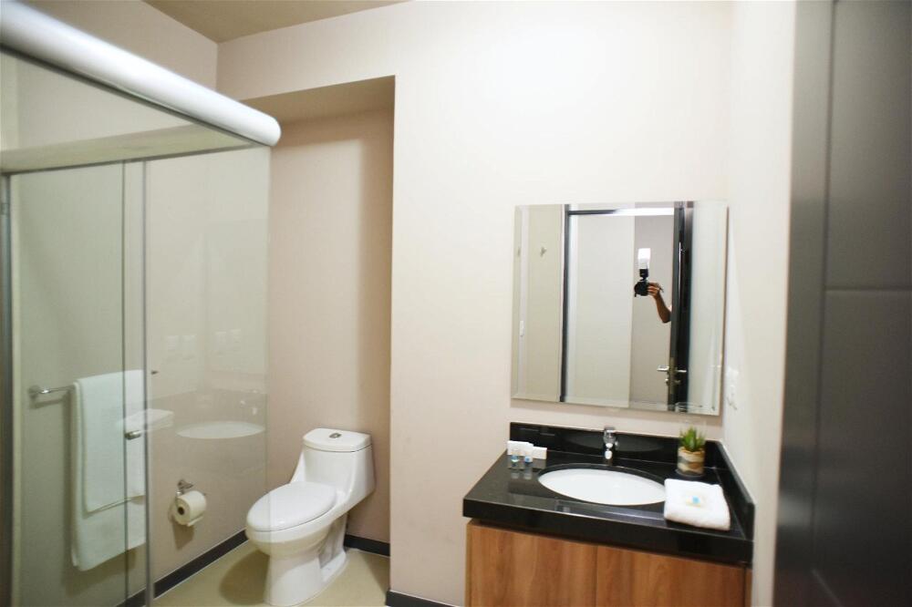 Foto de una habitación de Aparthotel Marina Suites