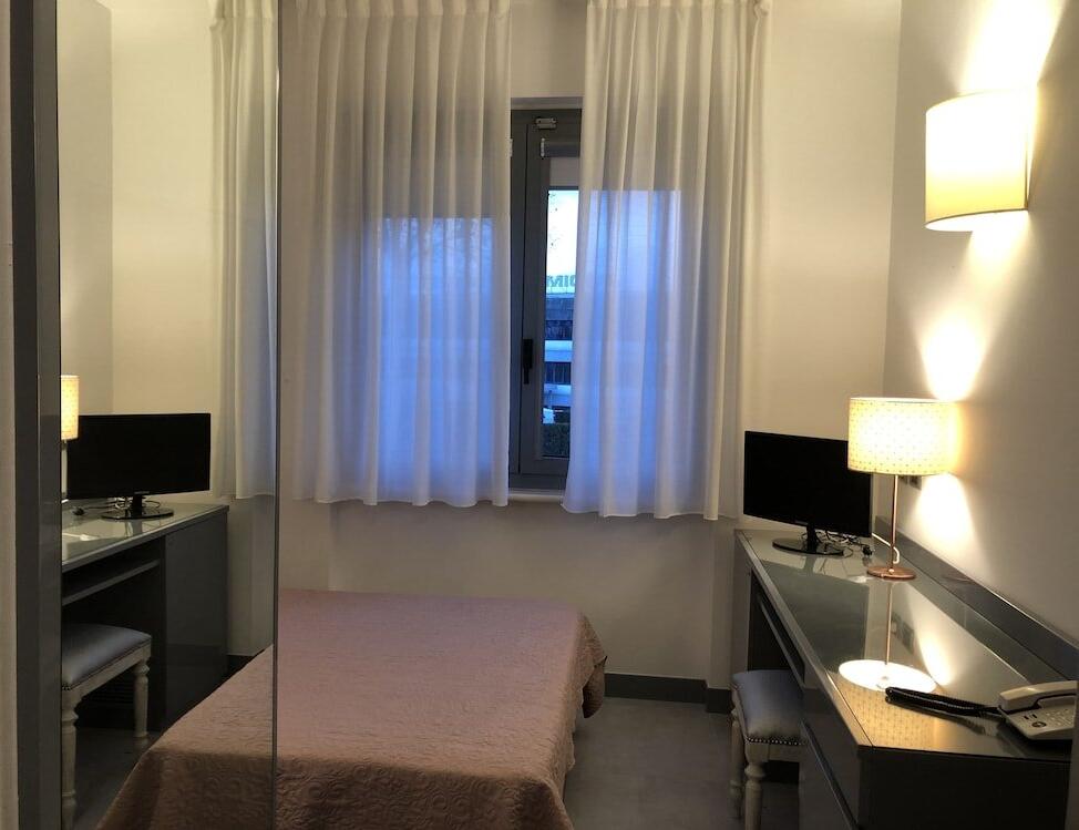 Foto de una habitación de Hotel Alfieri