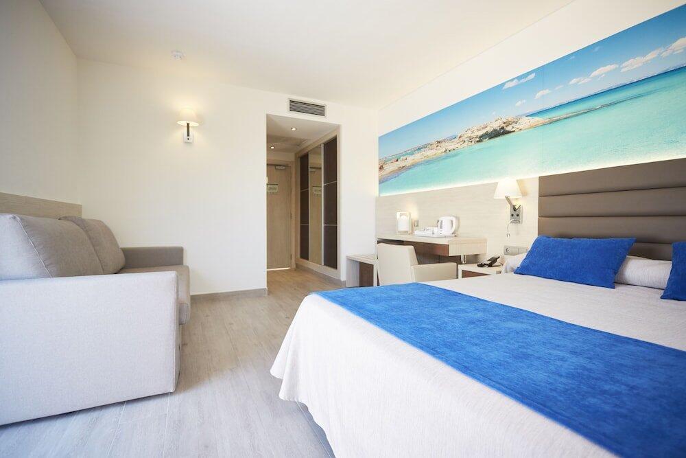 Foto de una habitación de Invisa Hotel Club Cala Verde