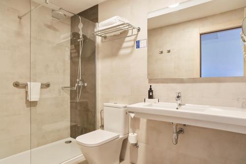 Foto del baño de Invisa Hotel Club Cala Verde