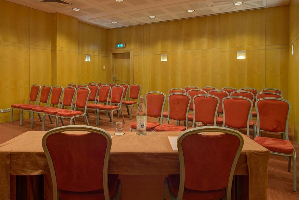 Foto general de VIP Executive Entrecampos Hotel &amp;amp; Conference
