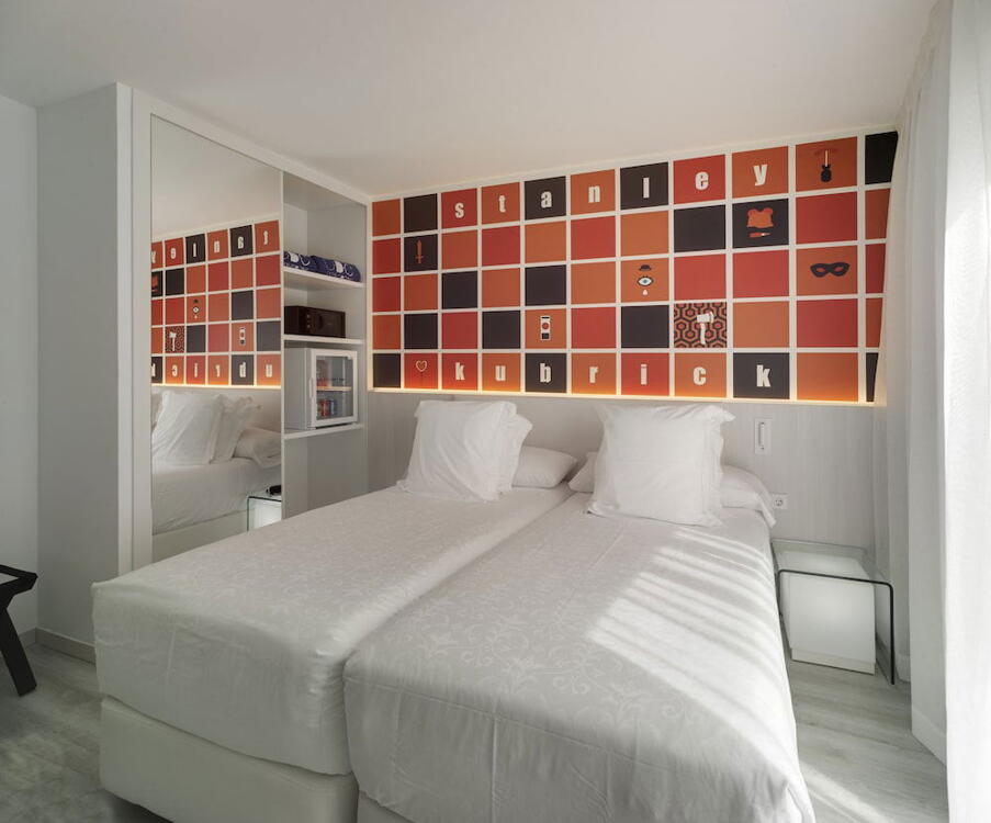 Foto de una habitación de Hotel Dormirdcine Alicante
