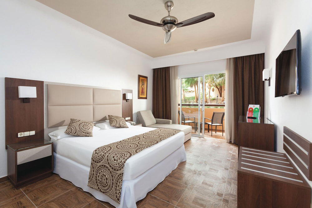 Foto de una habitación de Hotel Riu Funana - All Inclusive