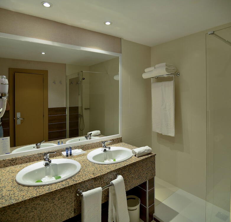 Foto del baño de Hotel Beatriz Toledo Auditorium &amp;amp; Spa