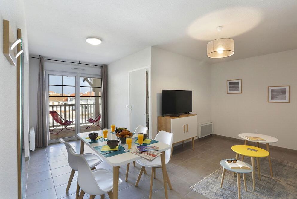 Foto de una habitación de Résidence Néméa Le Cap Azur