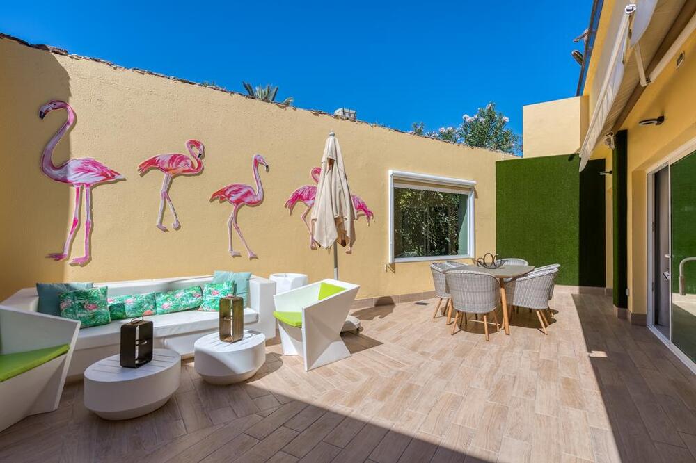 Foto de los servicios de Aparthotel Holiday Club Playa Amadores