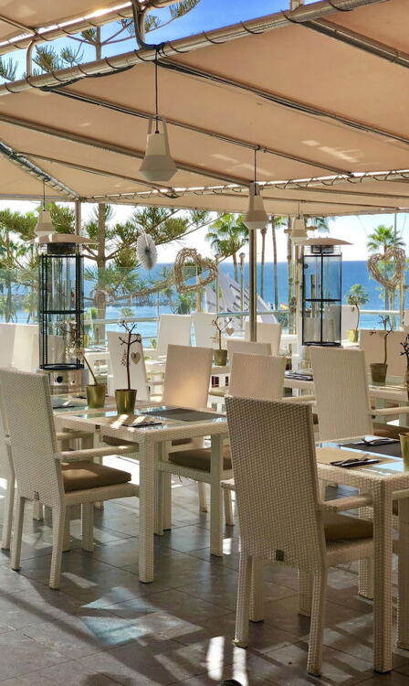 Foto de restauración de Aparthotel Holiday Club Playa Amadores