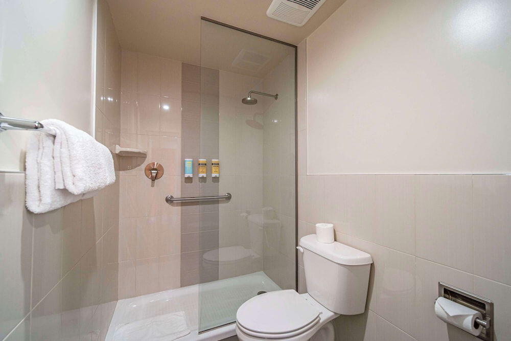 Foto del baño de Hotel Best Western Plus Dragon Gate Inn