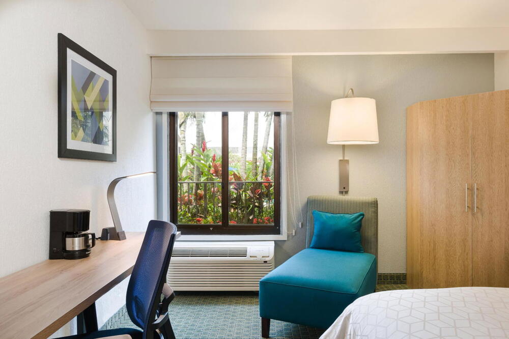 Foto de una habitación de Holiday Inn Express San Jose Airport, an IHG Hotel