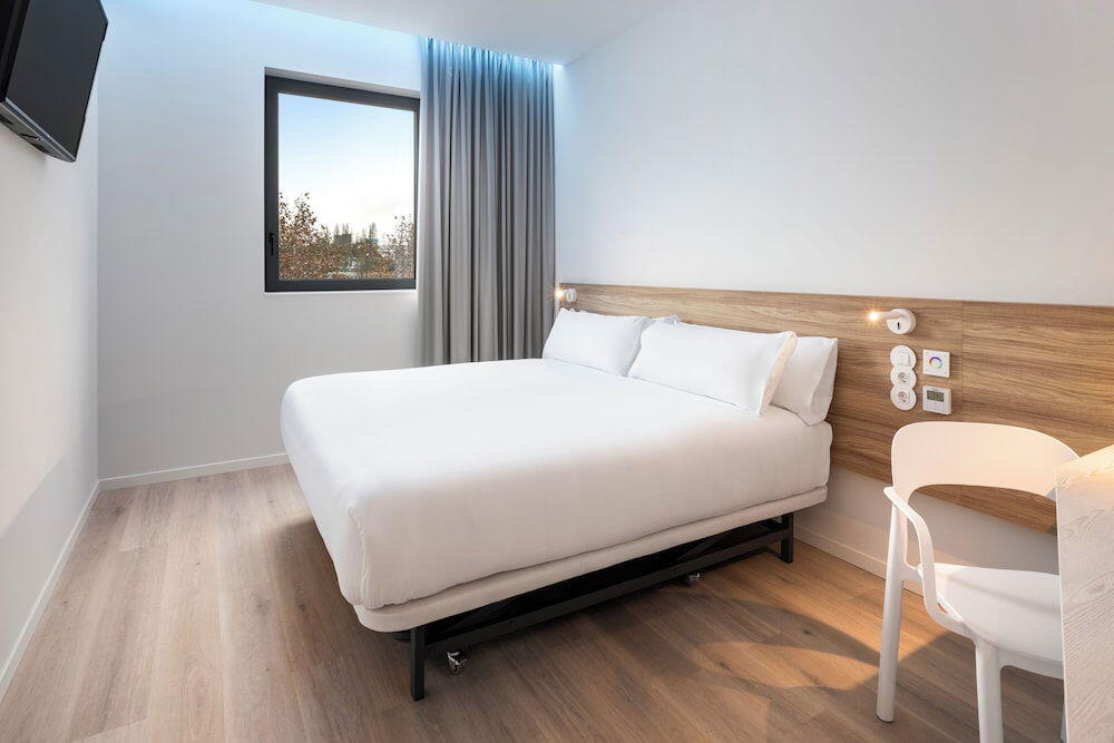 Foto de una habitación de B&amp;amp;B Hotel Lisboa Oeiras