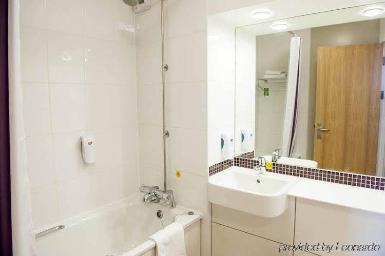 Foto general de Hotel Premier Inn Swansea City Centre
