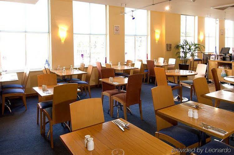 Foto general de Hotel Premier Inn Swansea City Centre