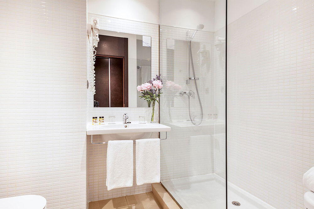 Foto del baño de Aparthotel Attica 21 Vallés