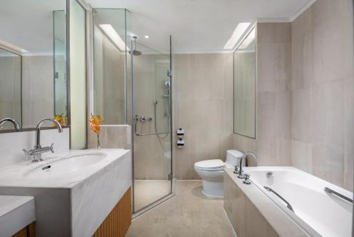 Foto del baño de Hotel Crowne Plaza Shenzhen Futian, Near to Shenzhen Convention&amp;amp;Exhibition Centre, Shenzhen Stock Exchange and Shenzhen Civic Center, Outdoor Heated Pool
