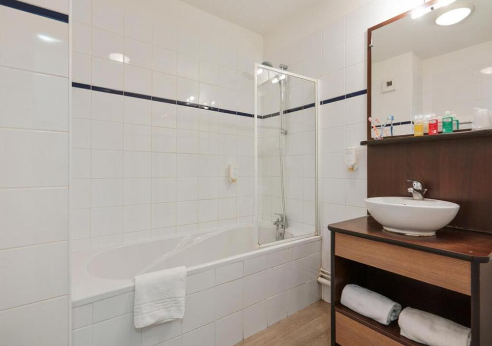 Foto del baño de Zenitude Hôtel-Résidences Béziers Centre