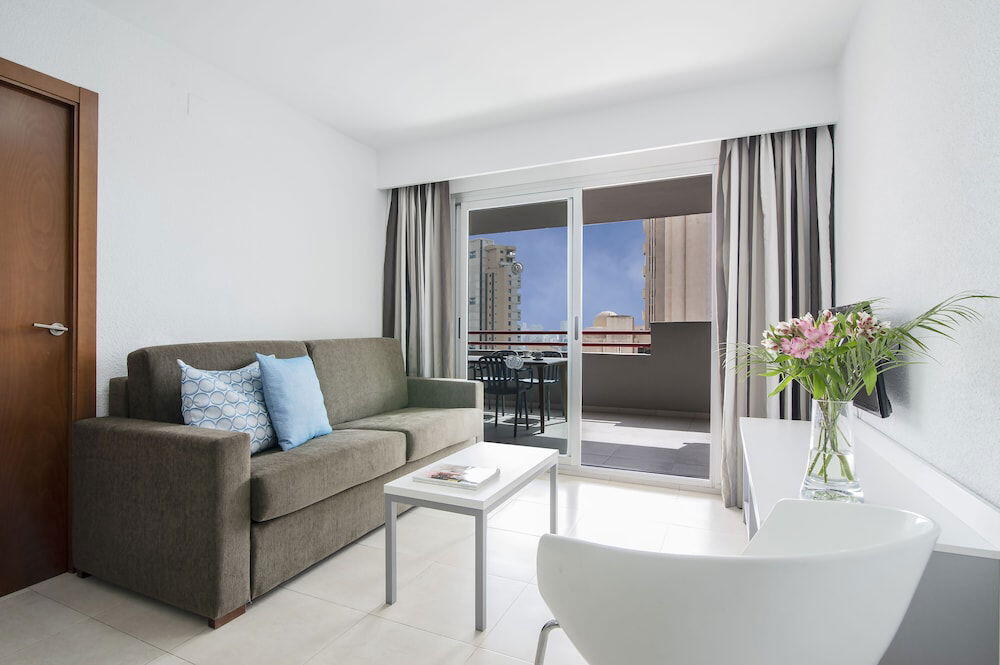 Foto de una habitación de Apartamentos Pierre &amp;amp; Vacances Benidorm Levante