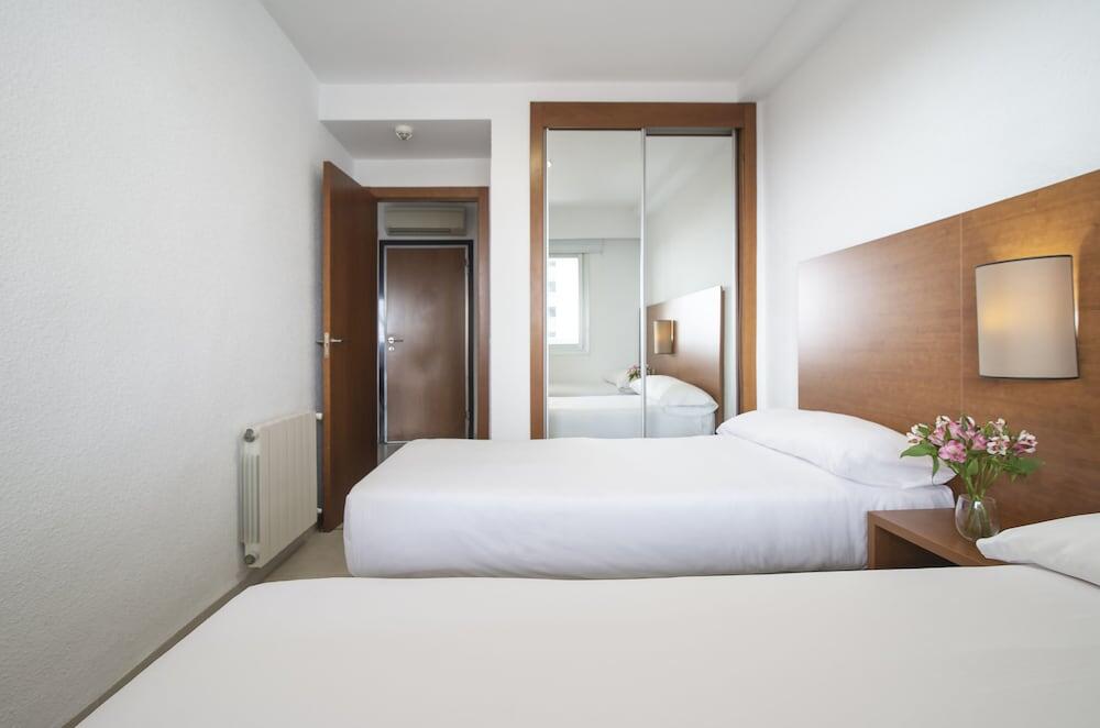 Foto de una habitación de Apartamentos Pierre &amp;amp; Vacances Benidorm Levante