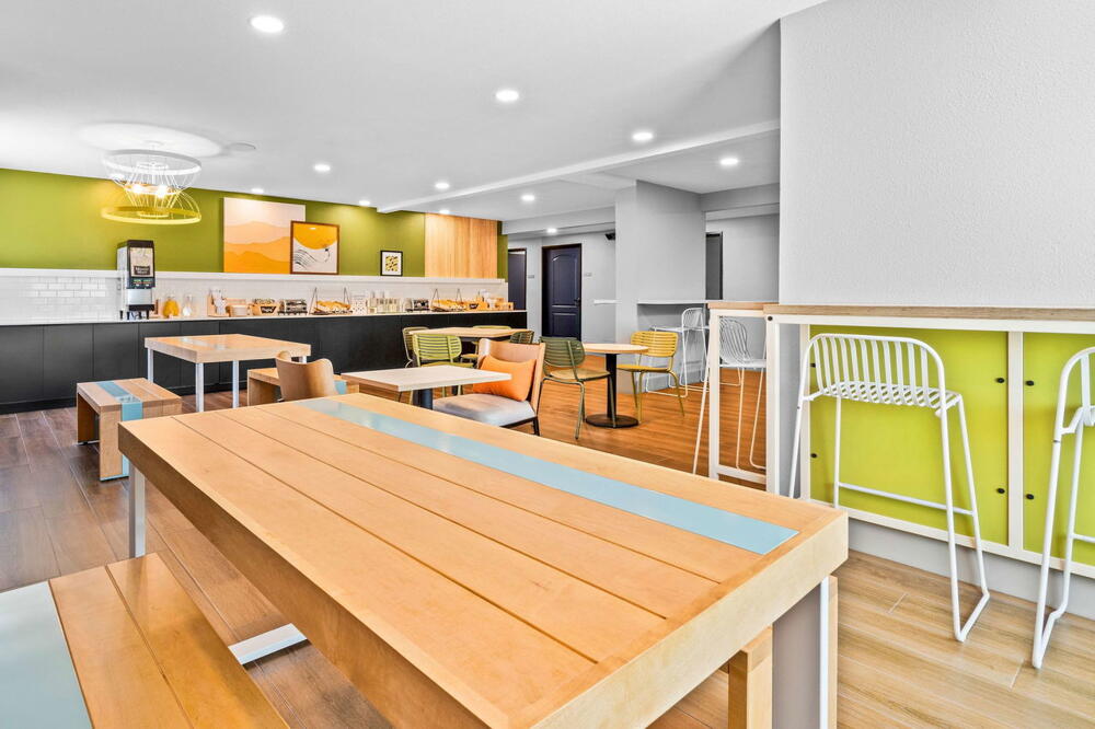 Foto de restauración de Hotel Spark by Hilton Modesto