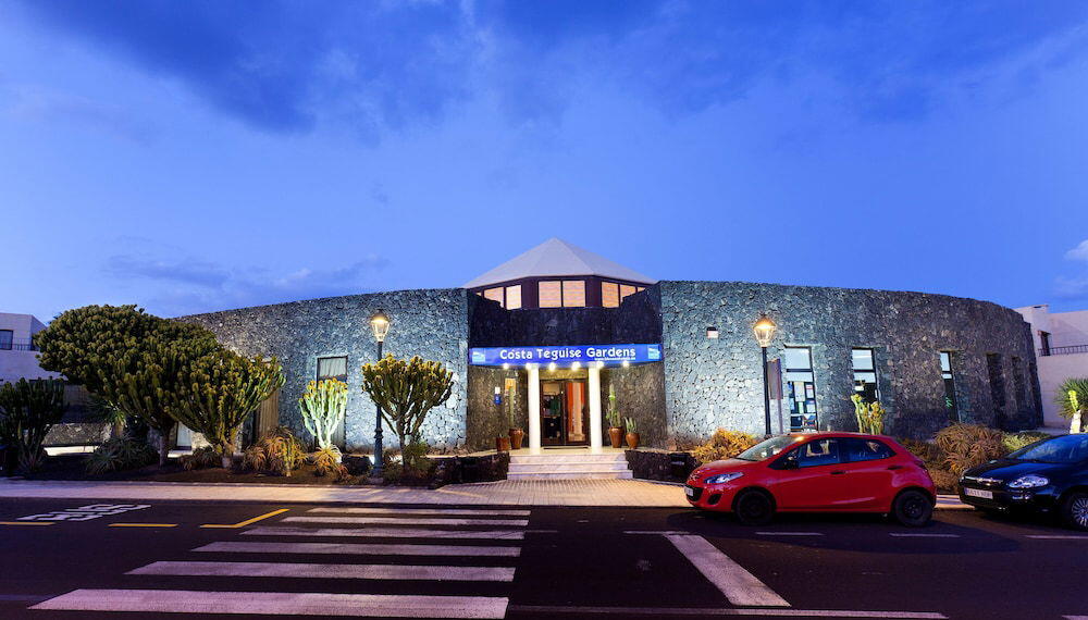 Foto del exterior de Aparthotel BLUESEA Costa Teguise Gardens