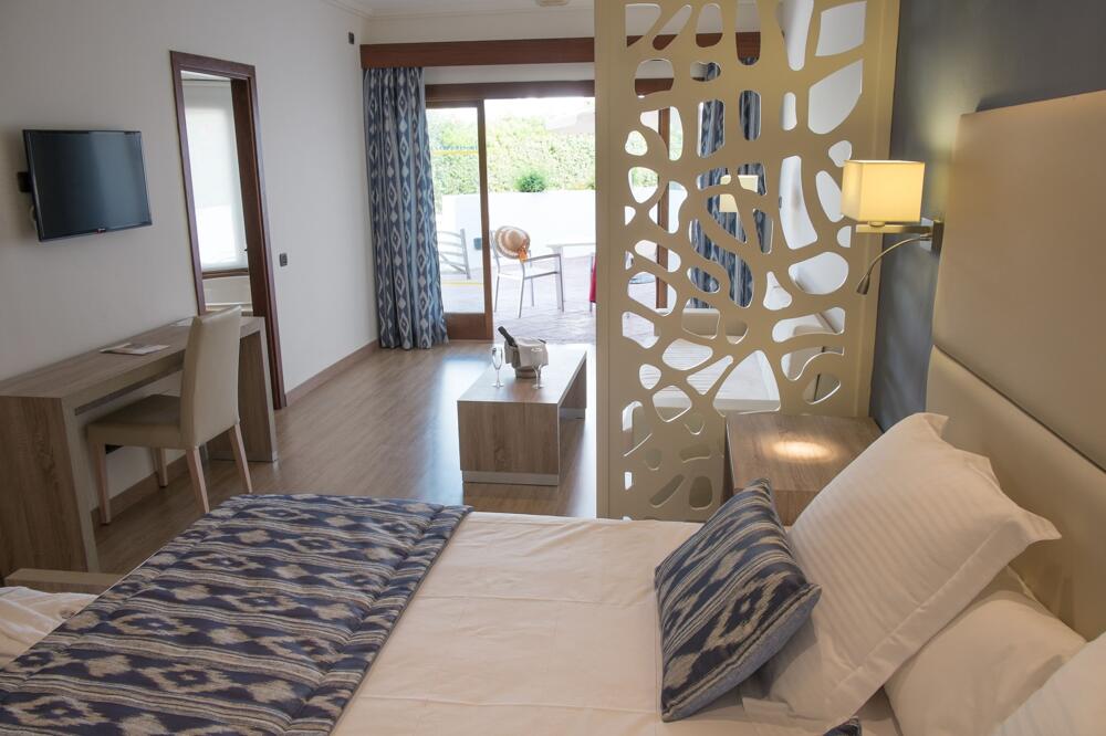 Foto general de Hotel Menorca Binibeca - Adults Only- by Pierre &amp;amp; Vacances Premium