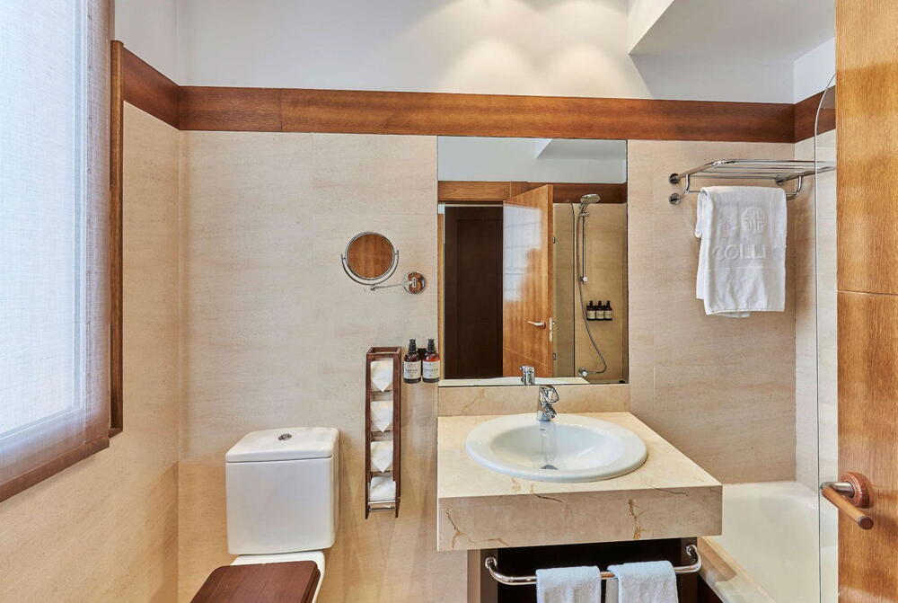 Foto del baño de Hotel NH Collection Palacio de Burgos
