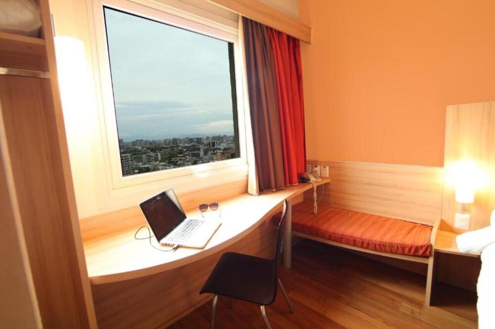 Room – Hotel ibis Santiago Estacion Central