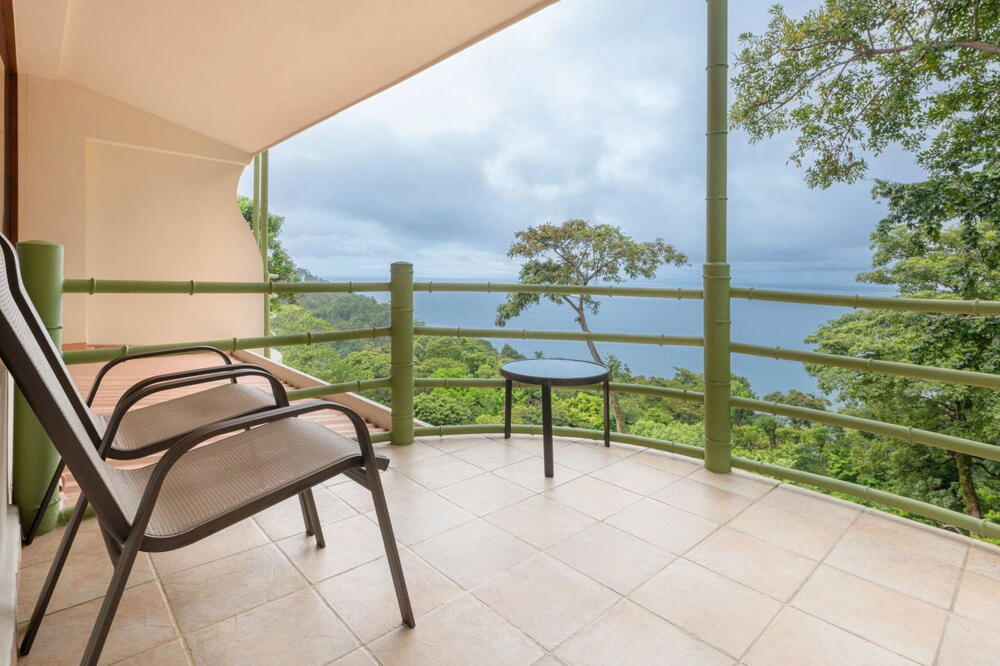 Foto de una habitación de Issimo Suites Boutique Hotel &amp;amp; Spa - Adults Only
