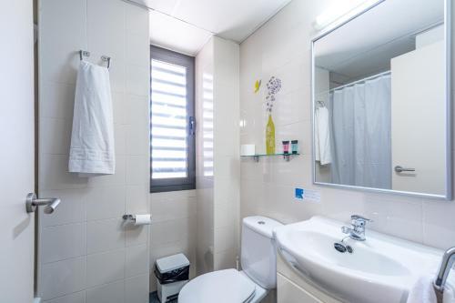 Foto del baño de Albergue Residencia Universitaria Resa Giner de Los Ríos