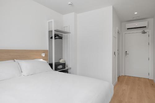 Foto de una habitación de B&amp;amp;B Hotel Benidorm Finestrat