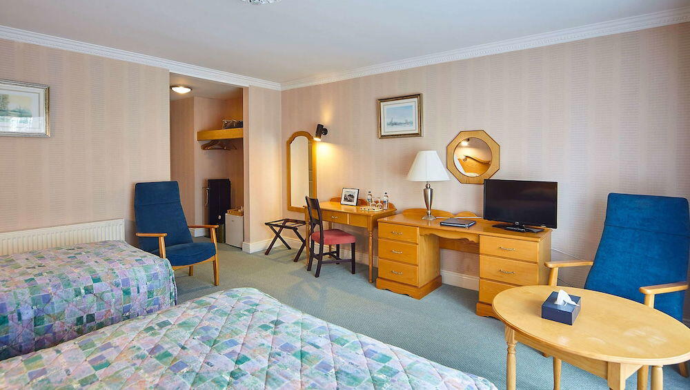 Foto de una habitación de The Cedar Lodge Hotel and Restaurant