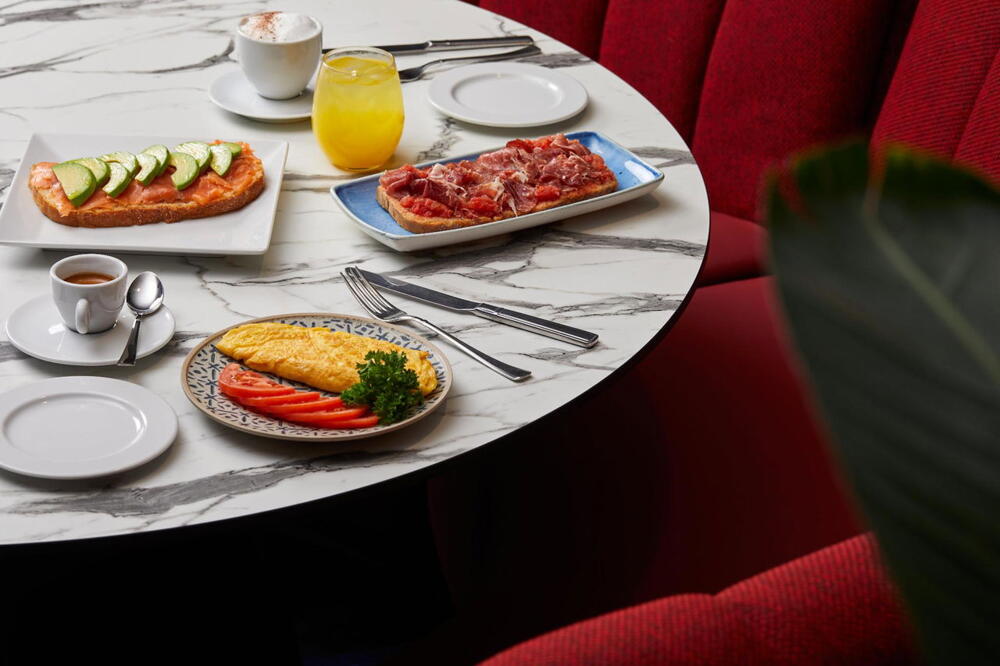 Foto general de Hotel Crowne Plaza Madrid - Centre Retiro by IHG