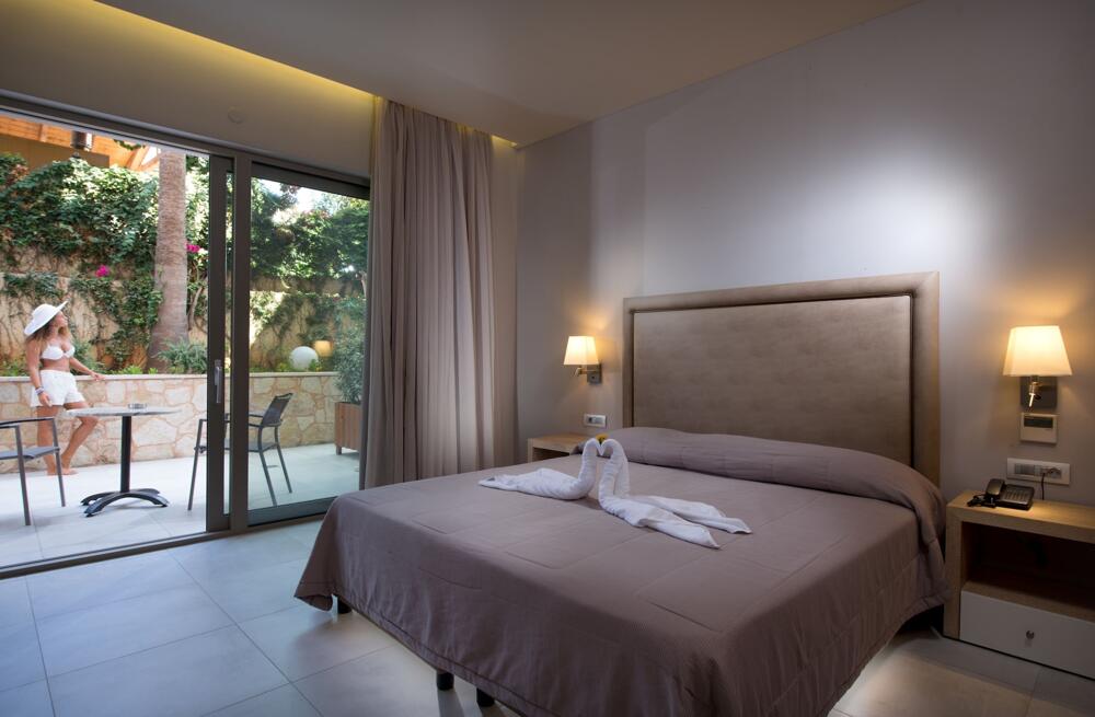 Foto de una habitación de Cactus Beach Hotel