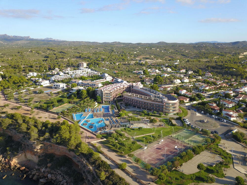 Foto del exterior de Hotel Ohtels Les Oliveres