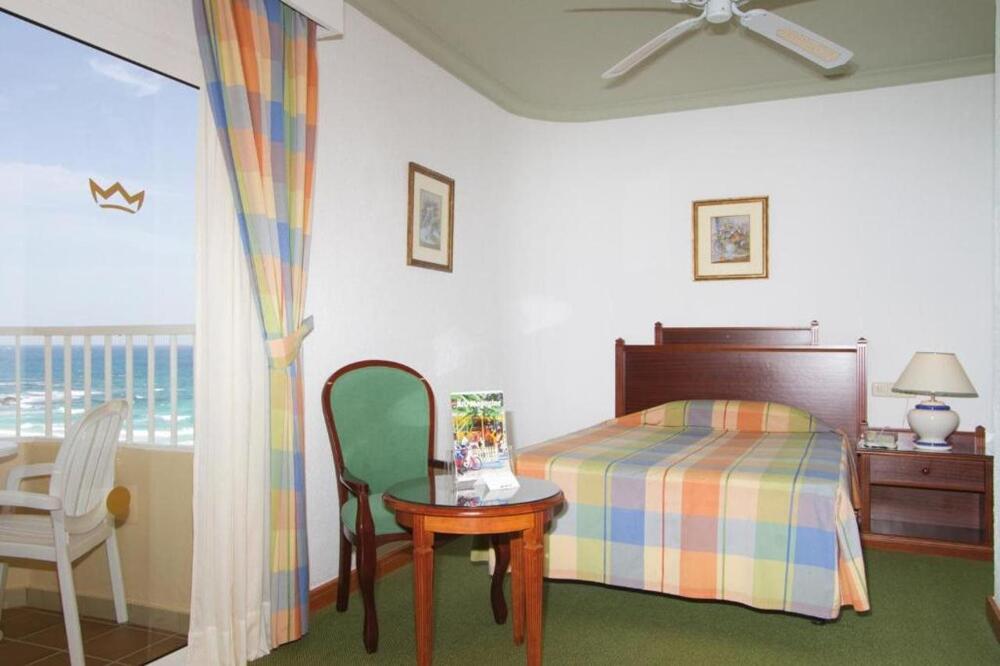 Foto de una habitación de Hotel Riu Oliva Beach Resort - All Inclusive