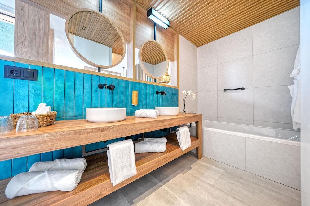 Foto del baño de Hotel HOVIMA Suites Costa Adeje