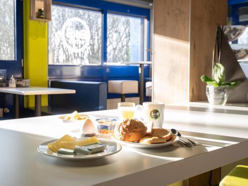 Foto de restauración de B&amp;amp;B HOTEL Essen-Nord